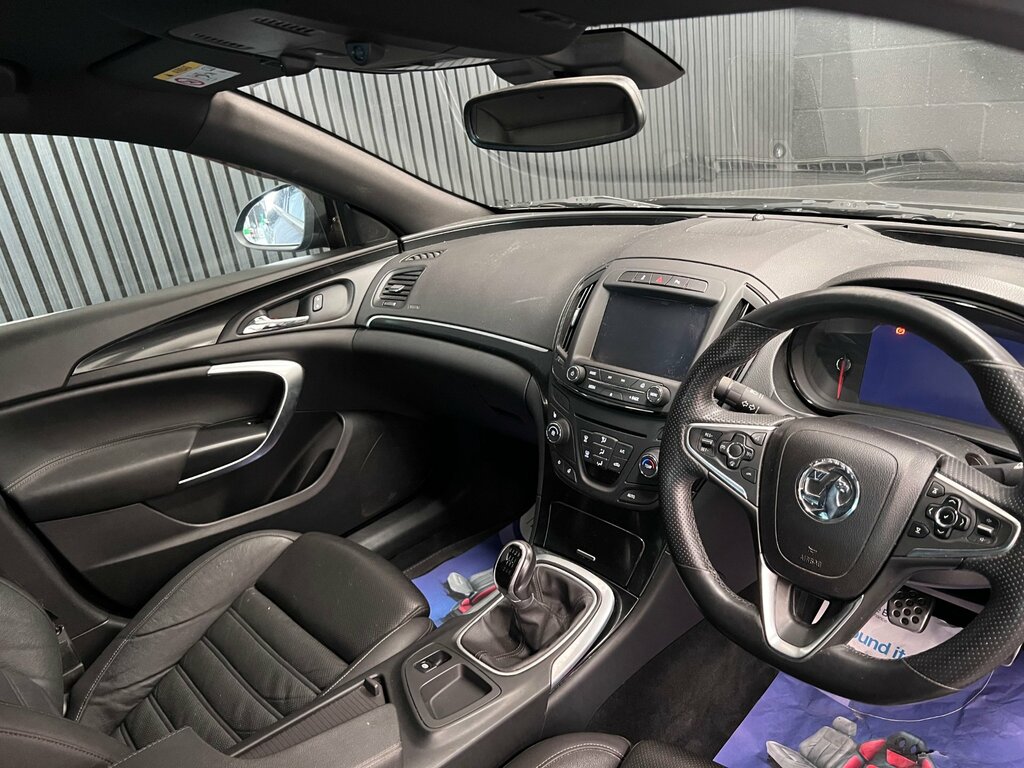 Vauxhall Insignia 2.0 Cdti Ecoflex Sri VX Line Nav Hatchback Die Black #2