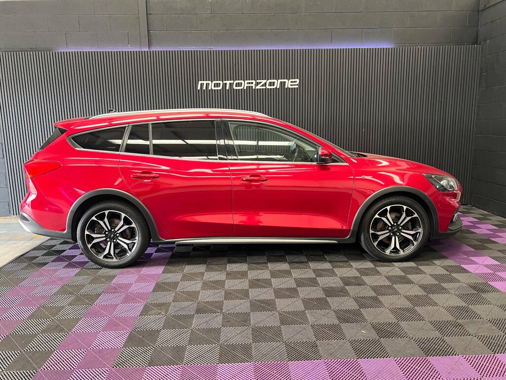 Ford Focus 1.5 Ecoblue Active X Vignale Estate Aut Red #4