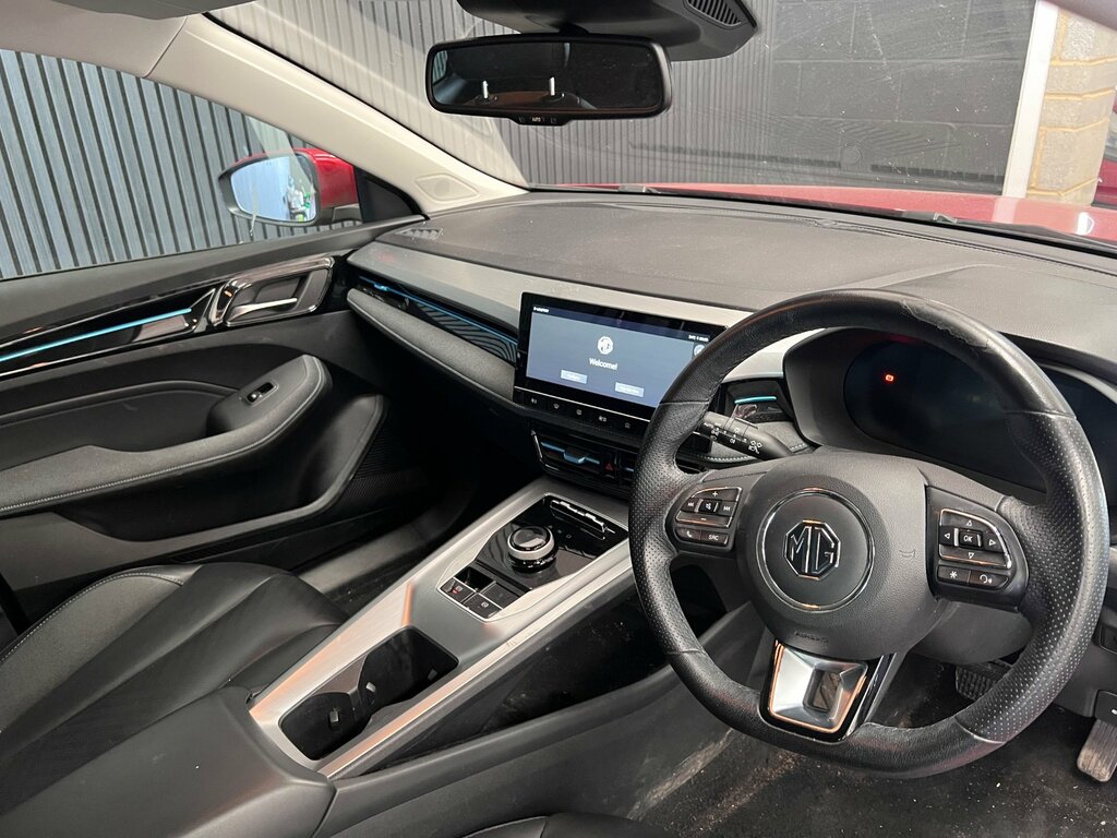MG MG5 61.1Kwh Trophy Long Range Estate Red #2