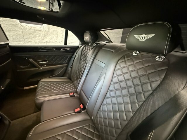 Bentley Flying Spur W12 Mulliner White #10