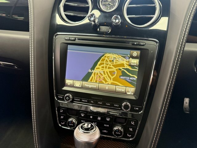 Bentley Flying Spur W12 Mulliner White #26