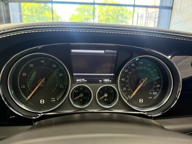 Bentley Flying Spur W12 Mulliner White #23