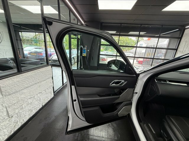 Land Rover Range Rover Velar Range Rover Velar 3.0 D300 R-dynamic Hse Suv D White #32