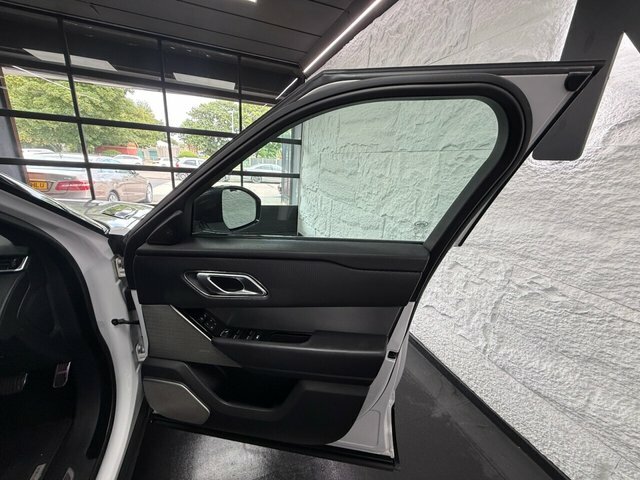 Land Rover Range Rover Velar Range Rover Velar 3.0 D300 R-dynamic Hse Suv D White #22