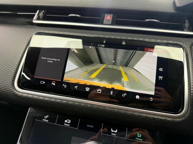 Land Rover Range Rover Velar Range Rover Velar 3.0 D300 R-dynamic Hse Suv D White #15