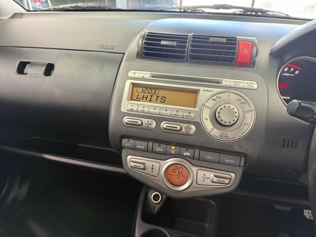 Honda Jazz Dsi Se Silver #24