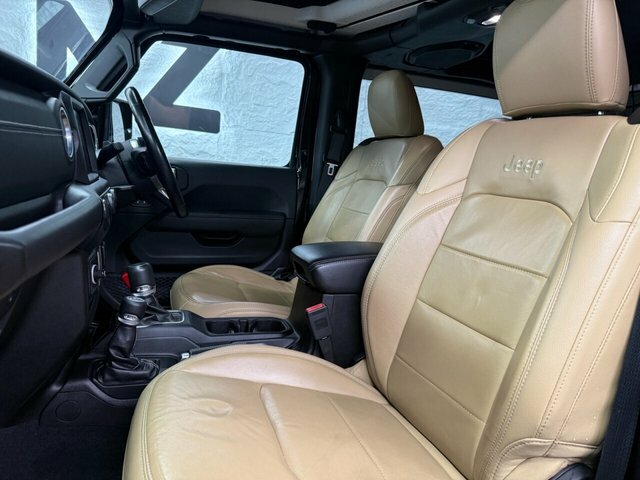 Jeep Wrangler 2.2 Multijetii Sahara Suv 4Wd Euro Black #2