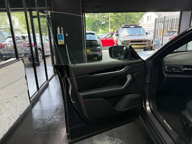 Maserati Levante Suv Black #25