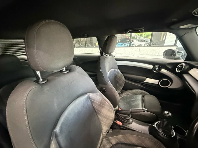 Mini Hatch Cooper 3-Door Red #12