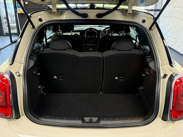 Mini Hatch Cooper 3-Door Red #20