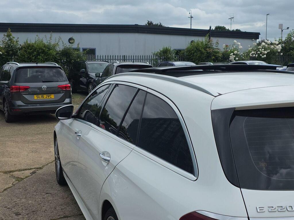 Mercedes-Benz E Class Estate 2.0 E220d Amg Line Premium G-tronic Euro RK67LKJ White #6