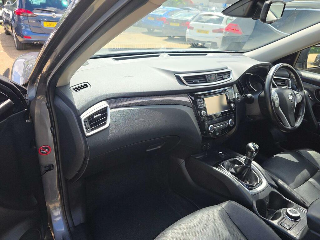 Nissan X-Trail 1.6 Dig-t Tekna Silver #10