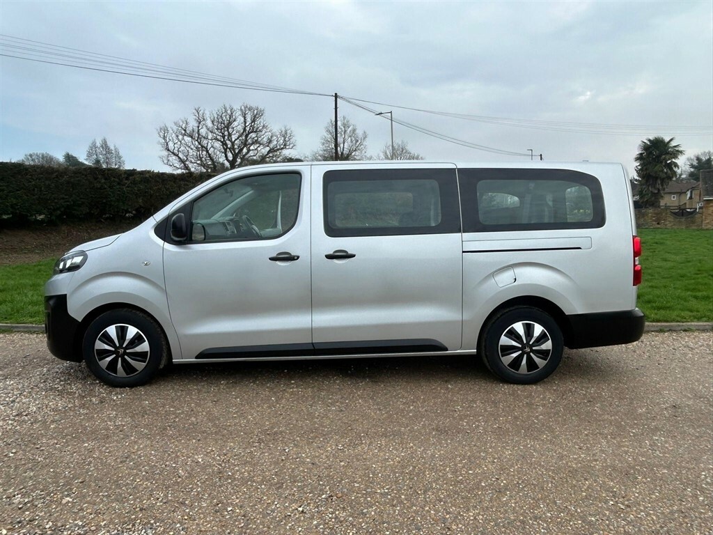 Citroen Dispatch 1.5 L 1.5 Hdi 9 Seater. Ulez Silver #2