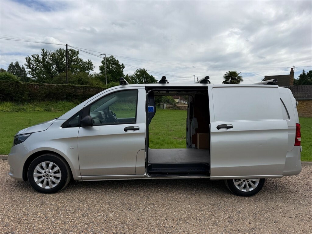 Mercedes-Benz Vito 1.6 L 1.6 111 Cdi Fwd L2 Euro 6 6Dr Silver #2
