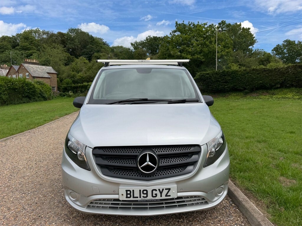 Mercedes-Benz Vito 111Cdi Van White #11