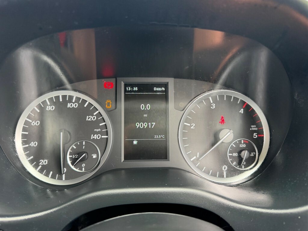 Mercedes-Benz Vito 111Cdi Van White #24