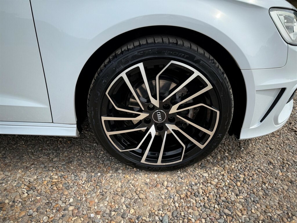 Audi A3 1.6 Tdi Sport Euro 5 Ss White #2