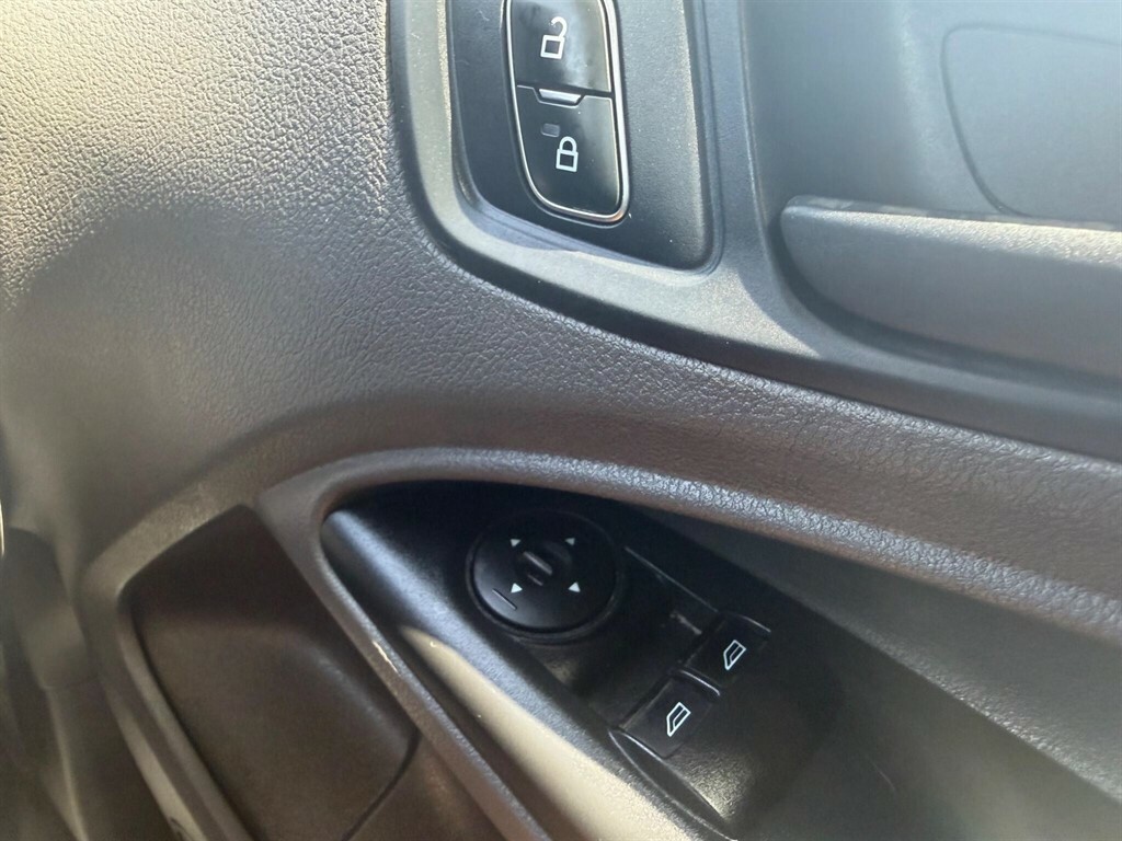 Ford Transit Connect Connect 1.5 Ecoblue 100Ps Black #24