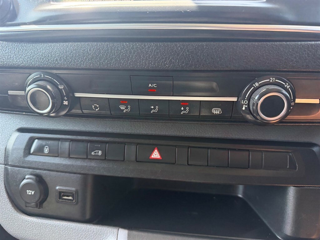Vauxhall Vivaro Panel Van Black #18