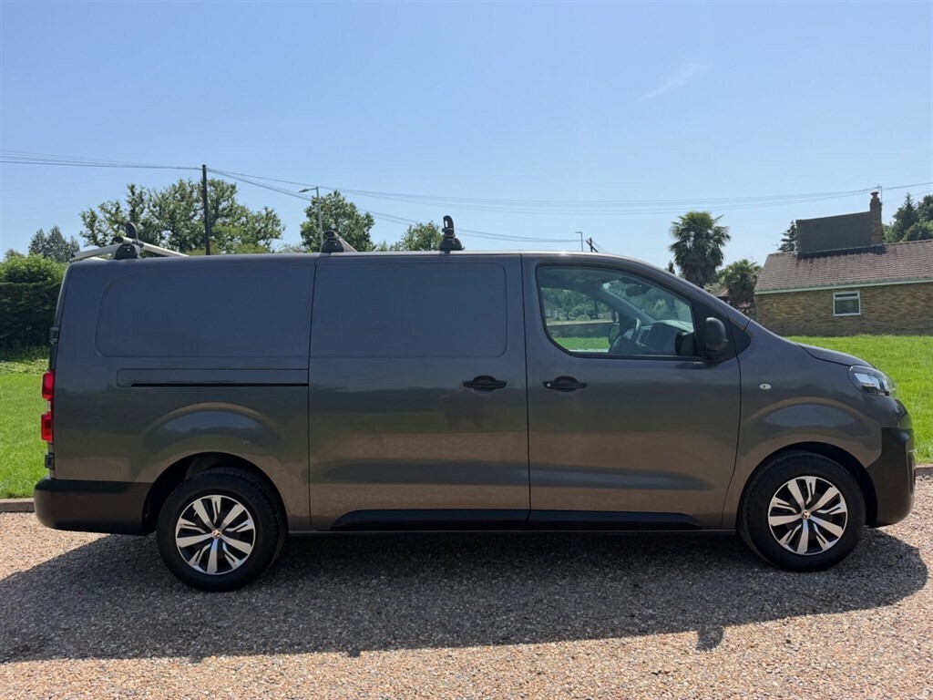 Vauxhall Vivaro Panel Van Black #8
