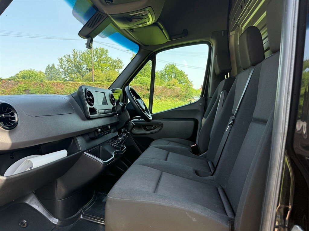 Mercedes-Benz Sprinter 317 Cdi Premium White #13