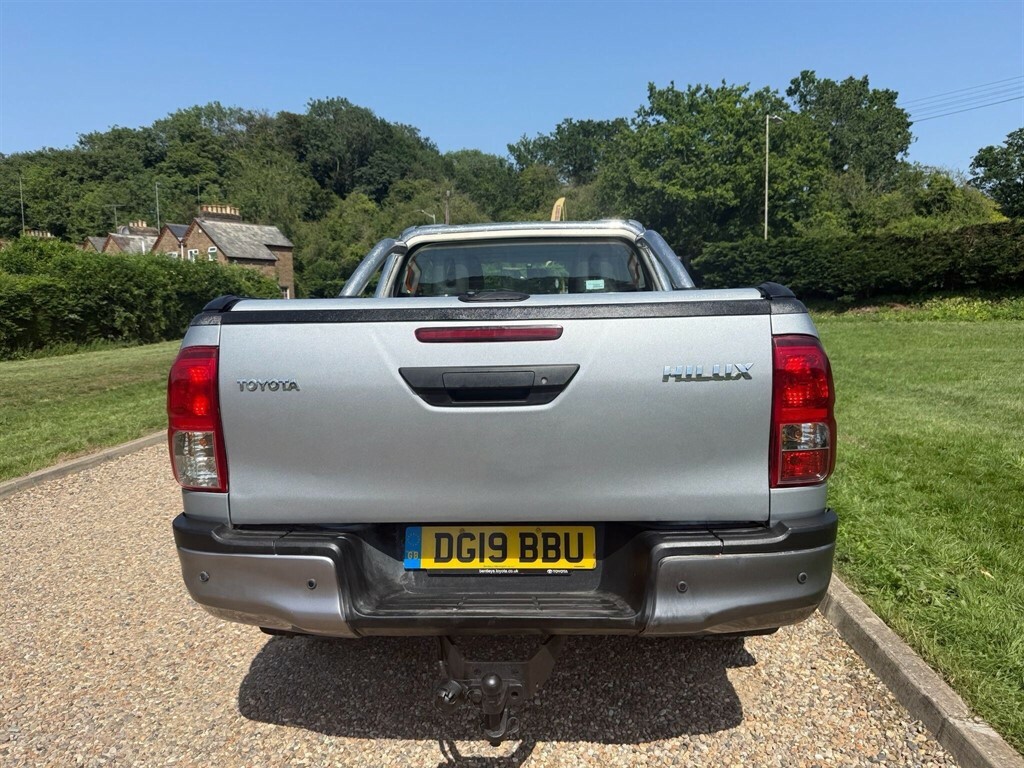 Toyota HILUX 2.4 L 2.4 D-4d Active 4Wd Euro 6 3.5T Silver #5