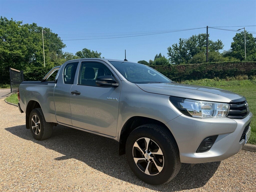 Toyota HILUX 2.4 D-4d Invincible X White #8