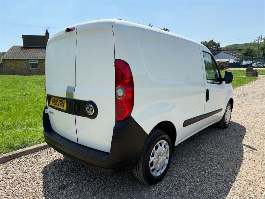 Vauxhall Combo 1.3Cdti 2300Fwd L1 H1 White #6