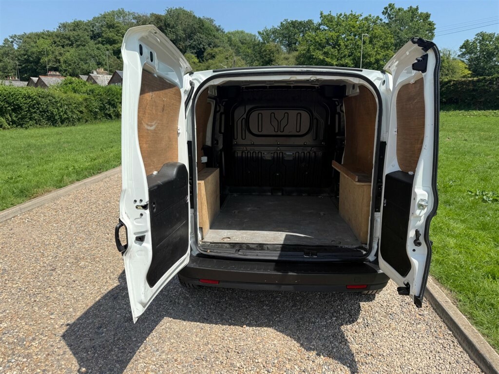 Vauxhall Combo 5 Seats 2300 Colorado 1.3 Cdti Wheelchair Accessib Blue #21