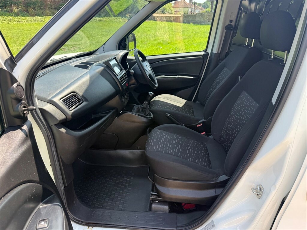 Vauxhall Combo 5 Seats 2300 Colorado 1.3 Cdti Wheelchair Accessib Blue #16