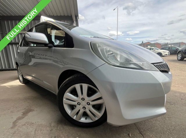 Honda Jazz 1.4 I-vtec Es Plus Hatchback Eur DU15KSX Silver #2