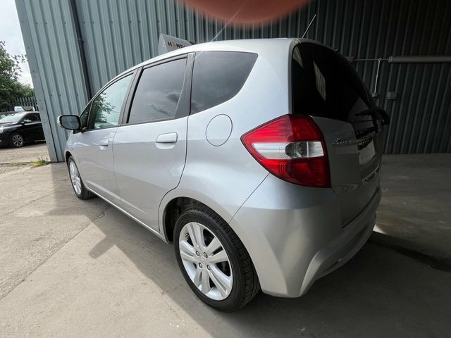 Honda Jazz 1.4 I-vtec Es Plus Hatchback Eur DU15KSX Silver #6