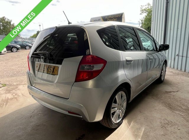 Honda Jazz 1.4 I-vtec Es Plus Hatchback Eur DU15KSX Silver #3