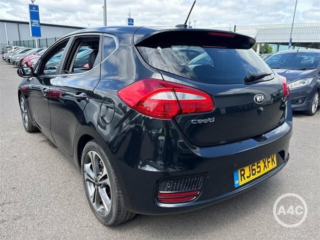 Kia Ceed 1.6 Crdi 4 Hatchback Euro 6 S S Black #2