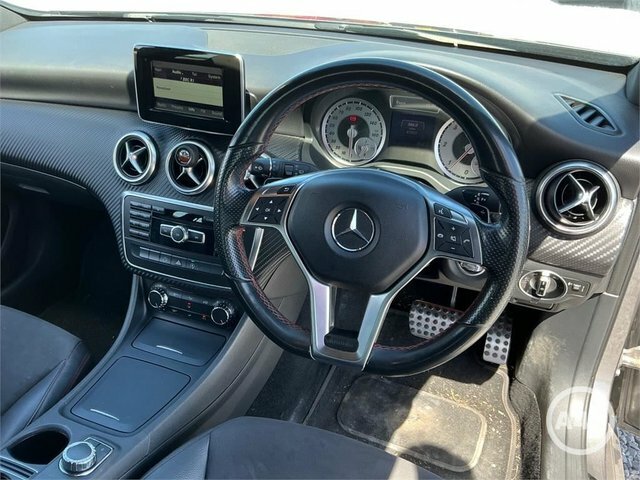 Mercedes-Benz A Class A180 1.6 Se Executive Purple #3