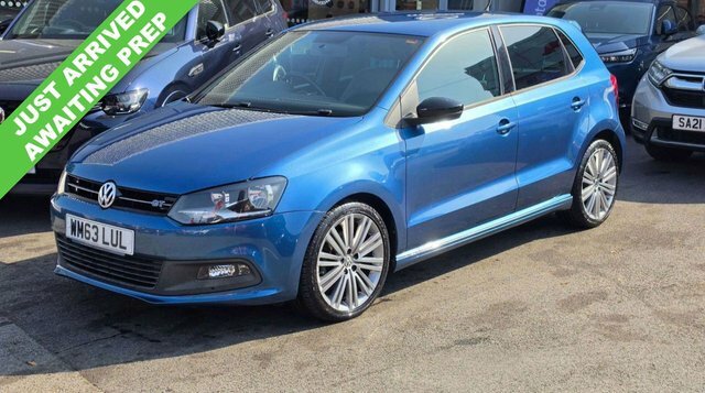 Volkswagen Polo Hatchback Red #1