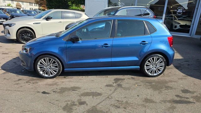Volkswagen Polo Hatchback Red #3