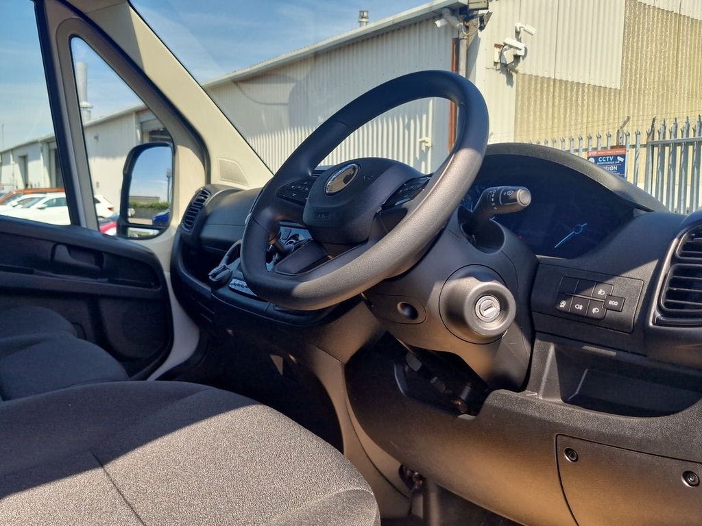 Vauxhall Movano 2.2 Cdti 3500 Biturbo Prime Panel Van M MT26WMF White #5
