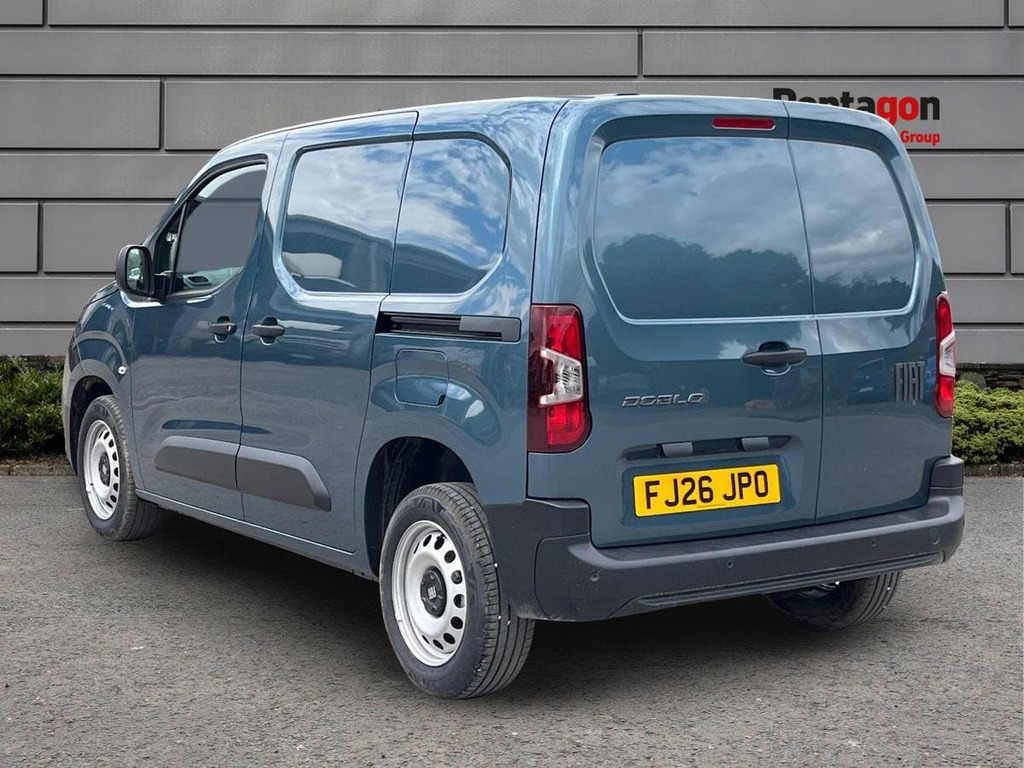Fiat Doblo 1.5 Multijet3 1000Kg Plus Panel Van Man FJ26JPO Blue #2