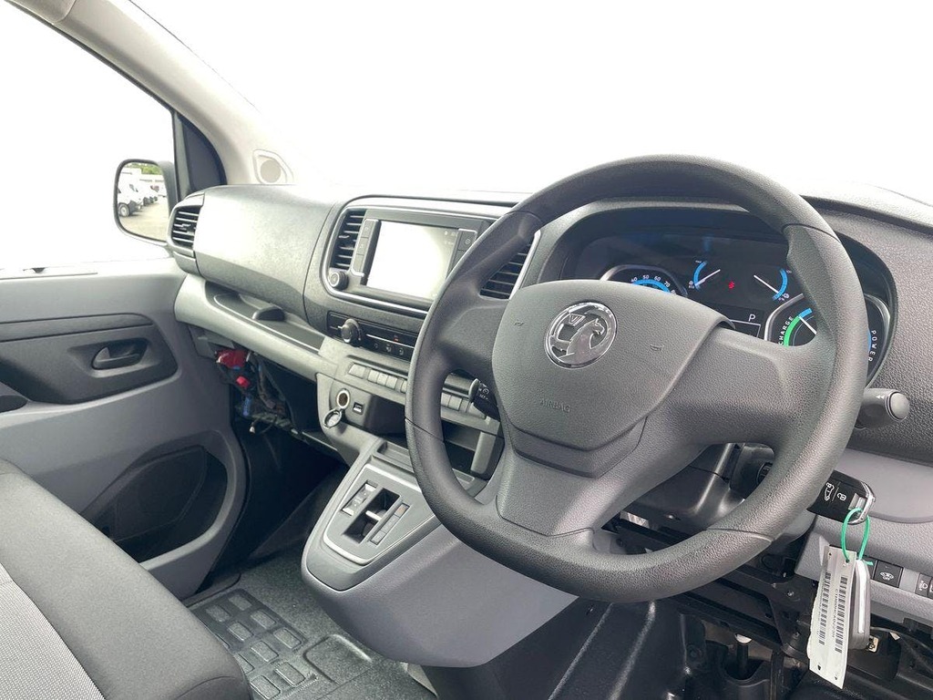 Vauxhall Vivaro 3100 50Kwh Dynamic Panel Van 6Dr L2 White #5