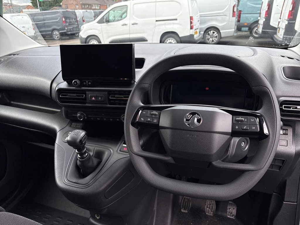 Vauxhall Combo 1.5 Turbo D 100Ps Prime H1 Crew Van Silver #18