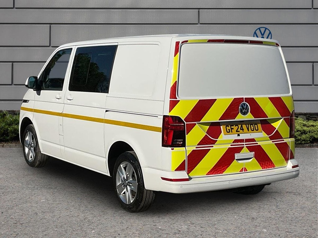 Volkswagen Transporter 2.0 Tdi T32 Highline Kombi Double Cab D GF24VOO White #2