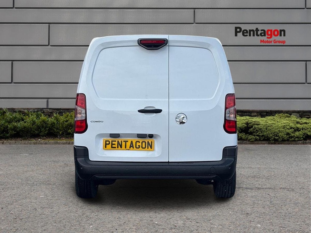 Vauxhall Combo 1.5 Turbo D 2300 Prime Panel Van Silver #14
