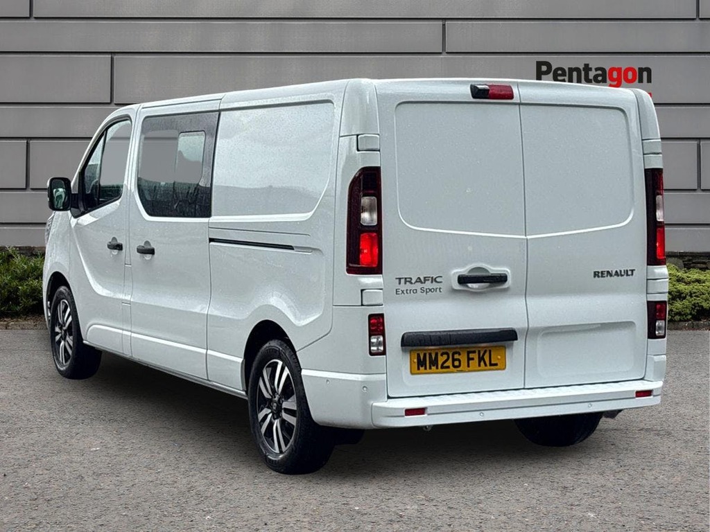 Renault Trafic 2.0 Dci Blue Ll30 Extra Sport Crew Van Double Cab MM26FKL White #2