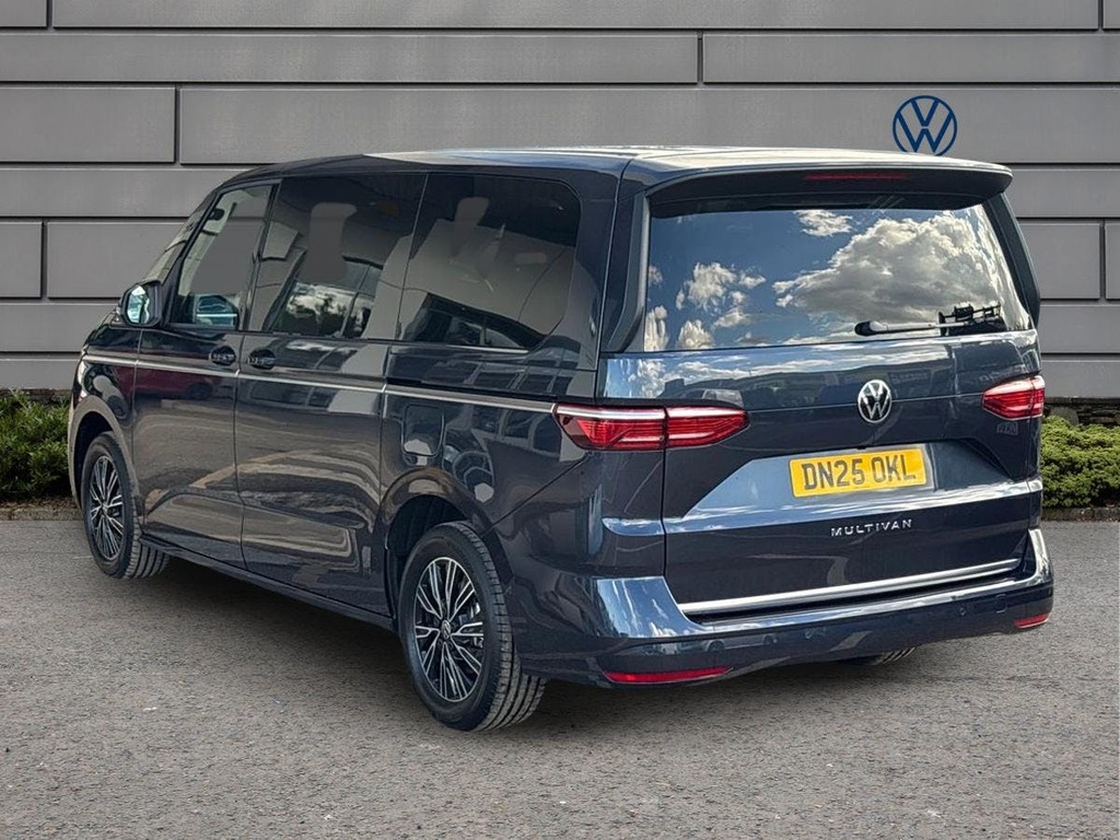 Volkswagen Multivan 2.0 Tdi Style Long Mpv Dsg Euro 6 Ss Blue #2