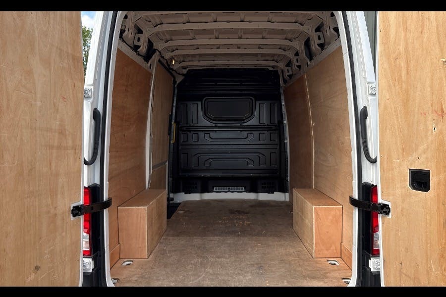 Volkswagen Crafter 2.0 Tdi Cr35 Commerce Panel Van White #6