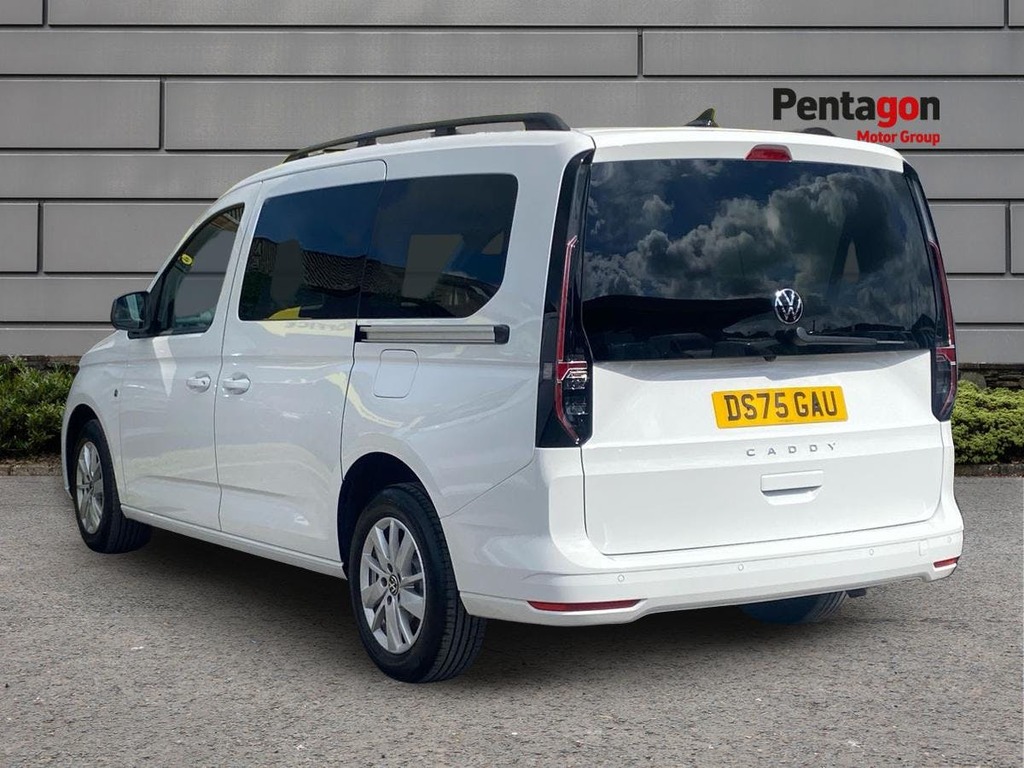 Volkswagen Caddy Maxi Life 2.0 Tdi Life Mpv Dsg Euro 6 Ss 122 White #2
