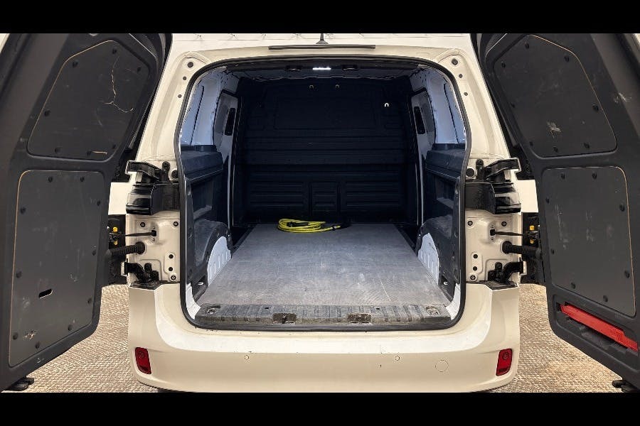 Volkswagen ID.Buzz Pro 77Kwh Commerce Plus Panel Van Aut White #6