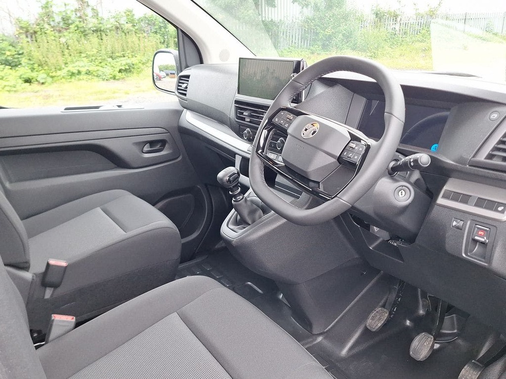 Vauxhall Vivaro 2.2 Turbo D Prime Crew Van Double Cab 6Dr M Grey #5