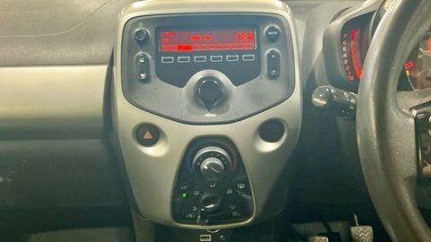 Toyota Aygo X X-pression Silver #10